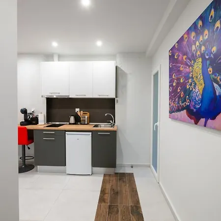 Dk Mini White Tower Appartement