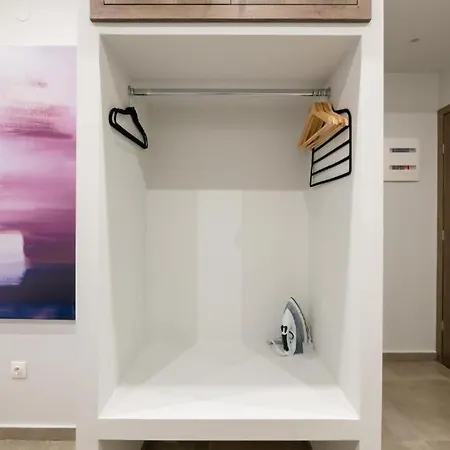 Dk Mini White Tower Apartment *